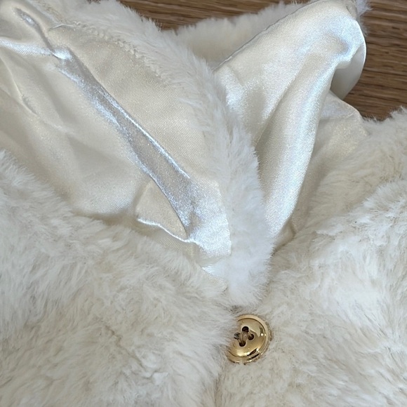 Gymboree Faux Fur Shrug Quilted Dress Coat White‎ Plush Girls Size 7 - Picture 4 of 7